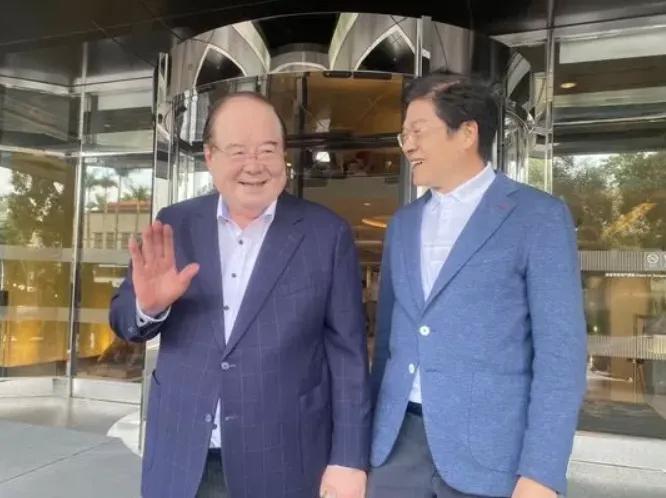 一场饭局爆出将在12月中提名国民党各个县市长的归属，李还表示将征召立委柯志恩与苏