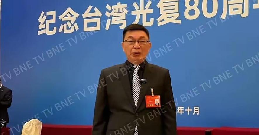 郑丽文没来…马英九没来～赵少康没来…几乎都没来…他来了，每一次都没落下，他就是苑