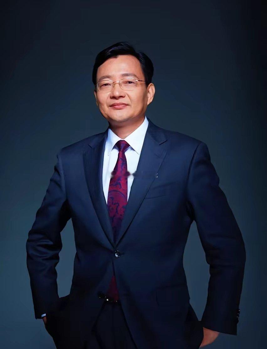 表情严肃！李大霄终于不笑，终于承认4034点是今年的顶点了！李大霄表示，上涨个股