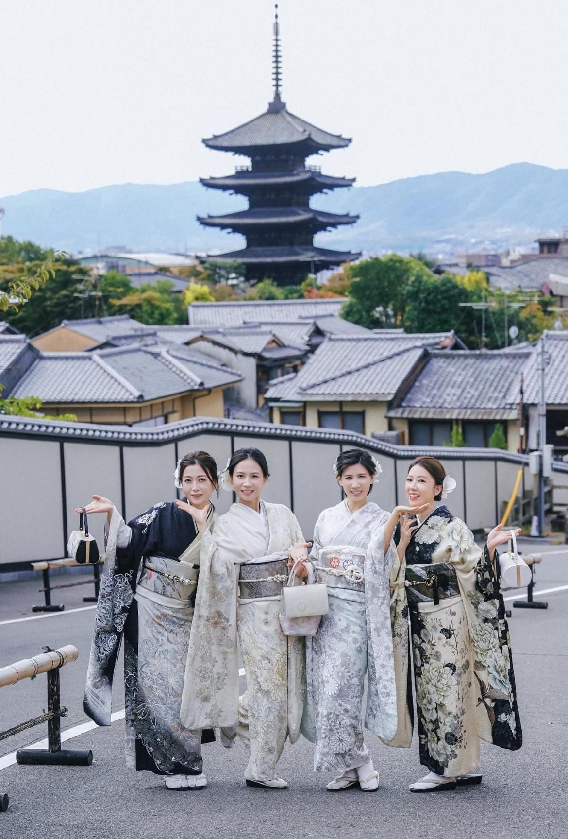 日本阿姨 🆚 中国大妈