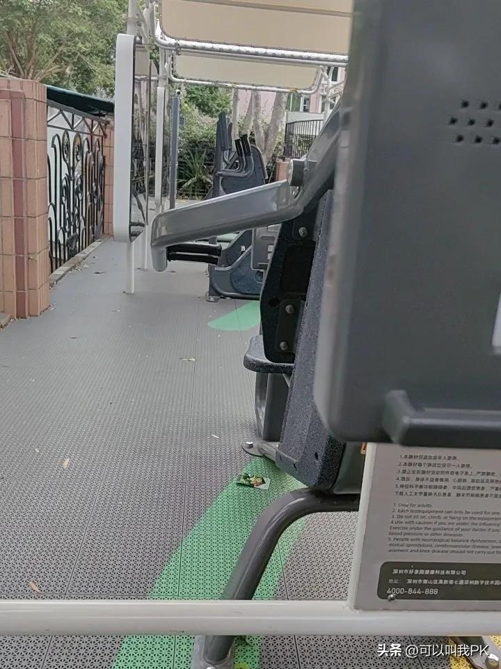 所有的AI智能软件彻底把人养废了，也把所谓的十年寒窗之间的差距。抹平了，应试教育