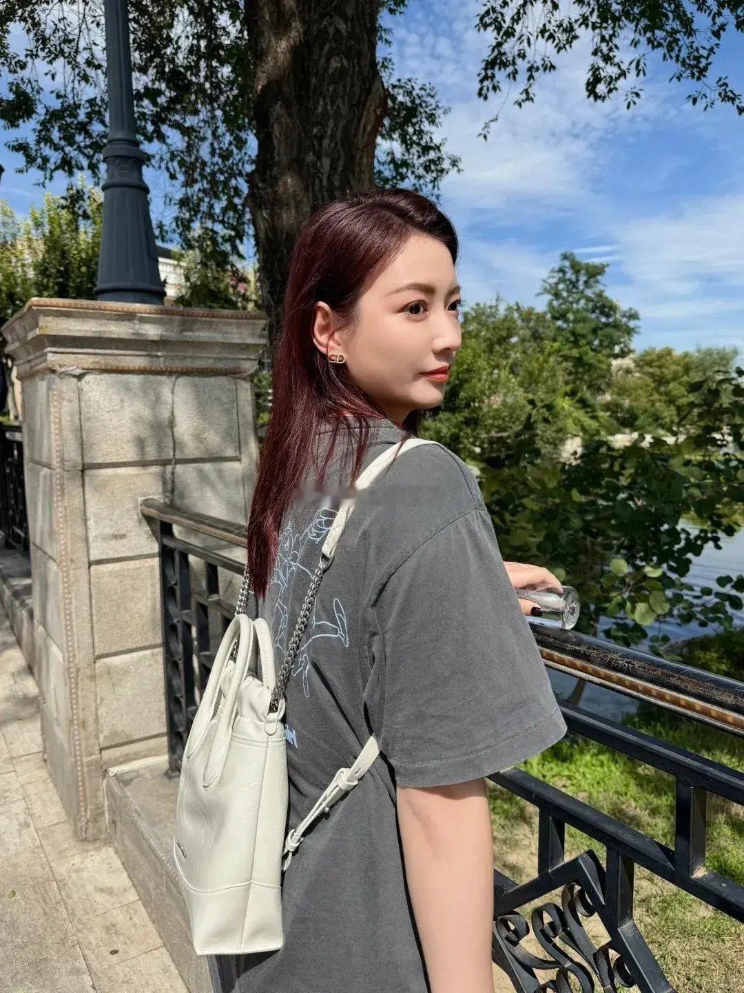 💰💰💰💰奥运冠军黄雅琼icon真的是一位宝藏女生。1.颜值很高，皮肤白皙