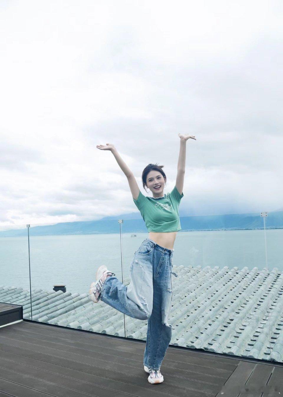 感觉姜珮瑶非常的漂亮，不知道为啥就是不火 ​​​