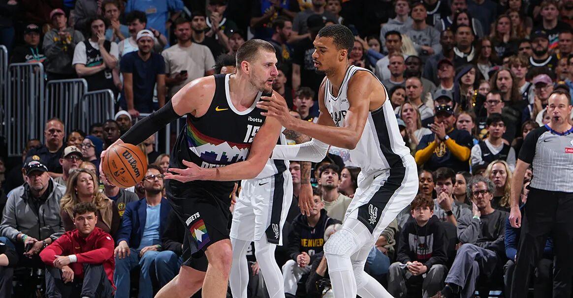 NBA最新战报：约老师给文班上课掘金加时136:134险胜马刺！
     掘金