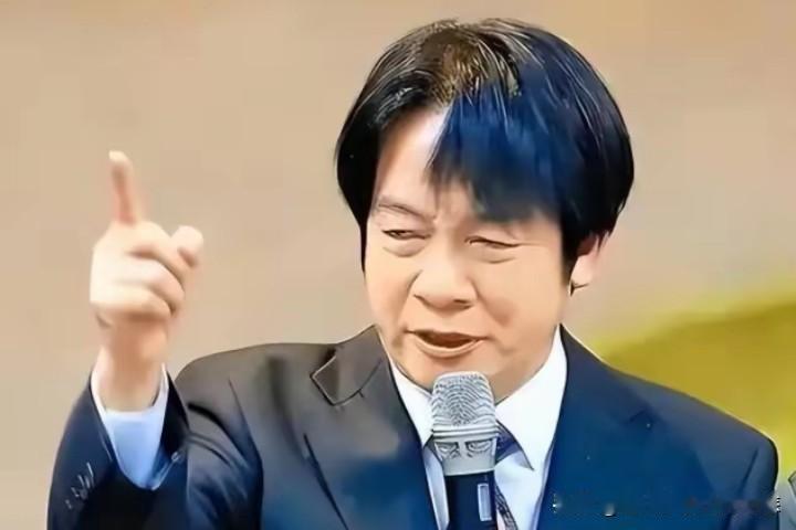 赖清德天塌了！
美军上将罗纳德·克拉克警告：解放军正在大量的囤积弹药，预计今年1
