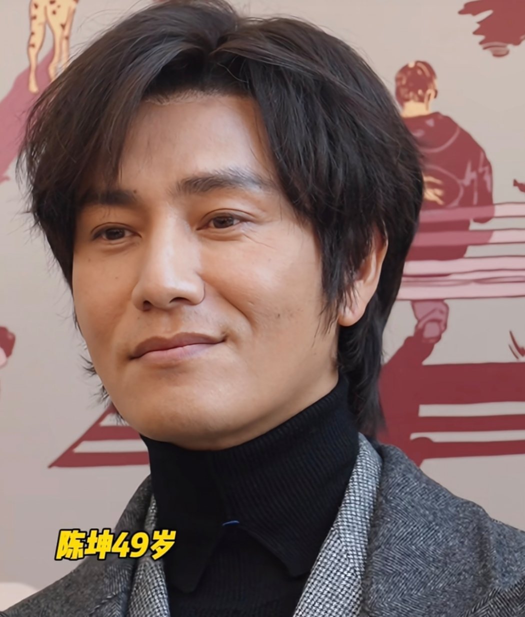 男明星最后的倔强：假发套 