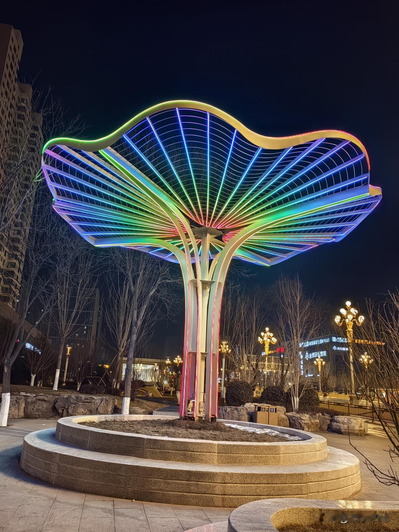 数九寒天，夜游迎泽西大街雅趣园，非常美的几个小建筑，感觉不错，随手拍的几张照片请