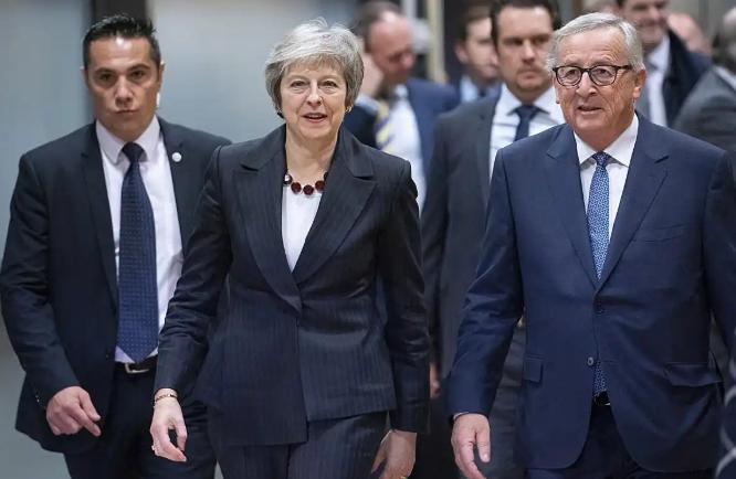 16分钟一对一密谈，顾问全被清场，英国首相府这场反常会面，藏着工党夺权风暴的序幕