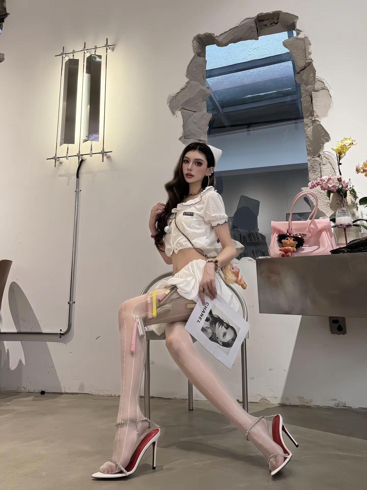 她真的太会穿了。高跟鞋穿搭 ootd女生穿搭御姐 高跟鞋ootd ootd女生穿
