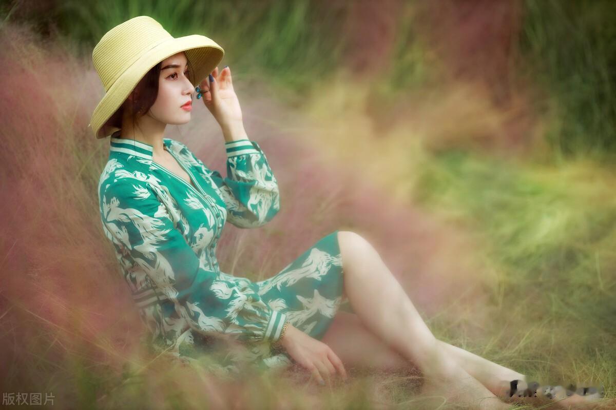 看图考眼力。
这张照片有哪些缺点？这样拍照为什么不好看？
评论区期待你的答案！
