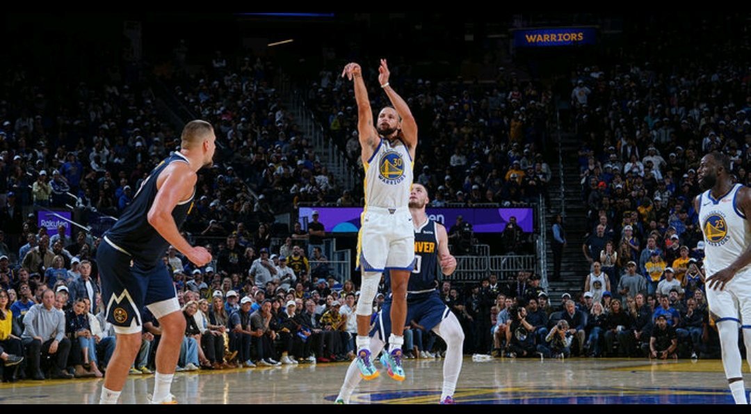新赛季的NBA加时属实有点多，库里42分封神，戈登50分空砍，勇士加时胜掘金。库