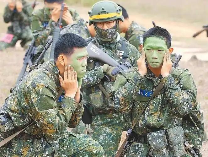 台湾统一过程中会不会有台湾部队起义？

说实话，台湾目前20多万部队，志愿兵就有