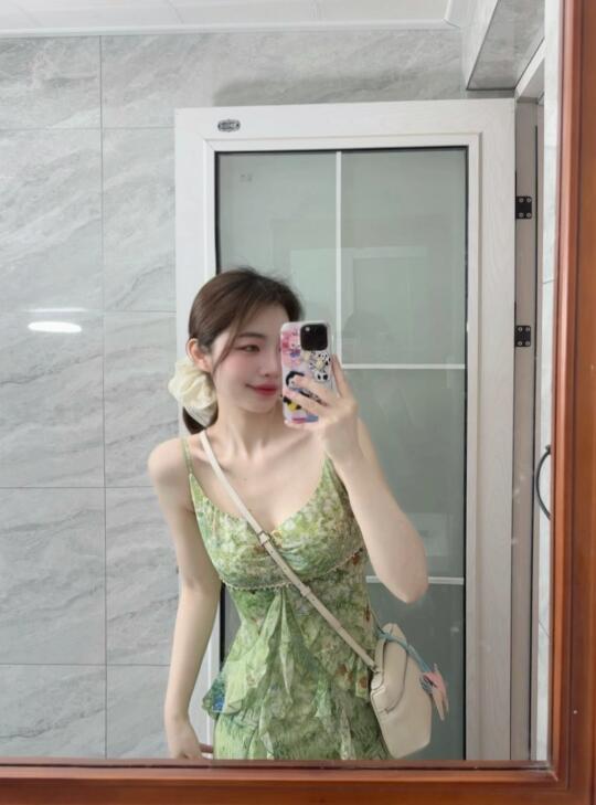 这个小花裙好好看啊！！！