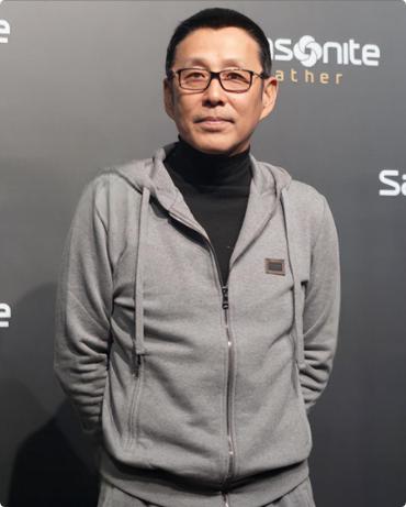 陈道明说：“生理上能把男人喂饱的女人，是好女人；饭桌上能让男人吃好的女人，是好女