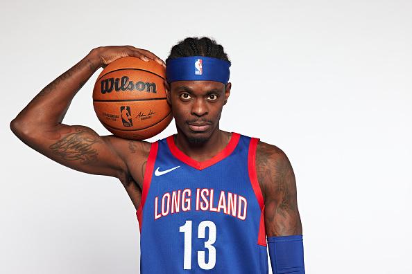 布鲁克林篮网已与前锋特雷·斯科特签下一份10天困难特例合同。
斯科特本赛季在发展