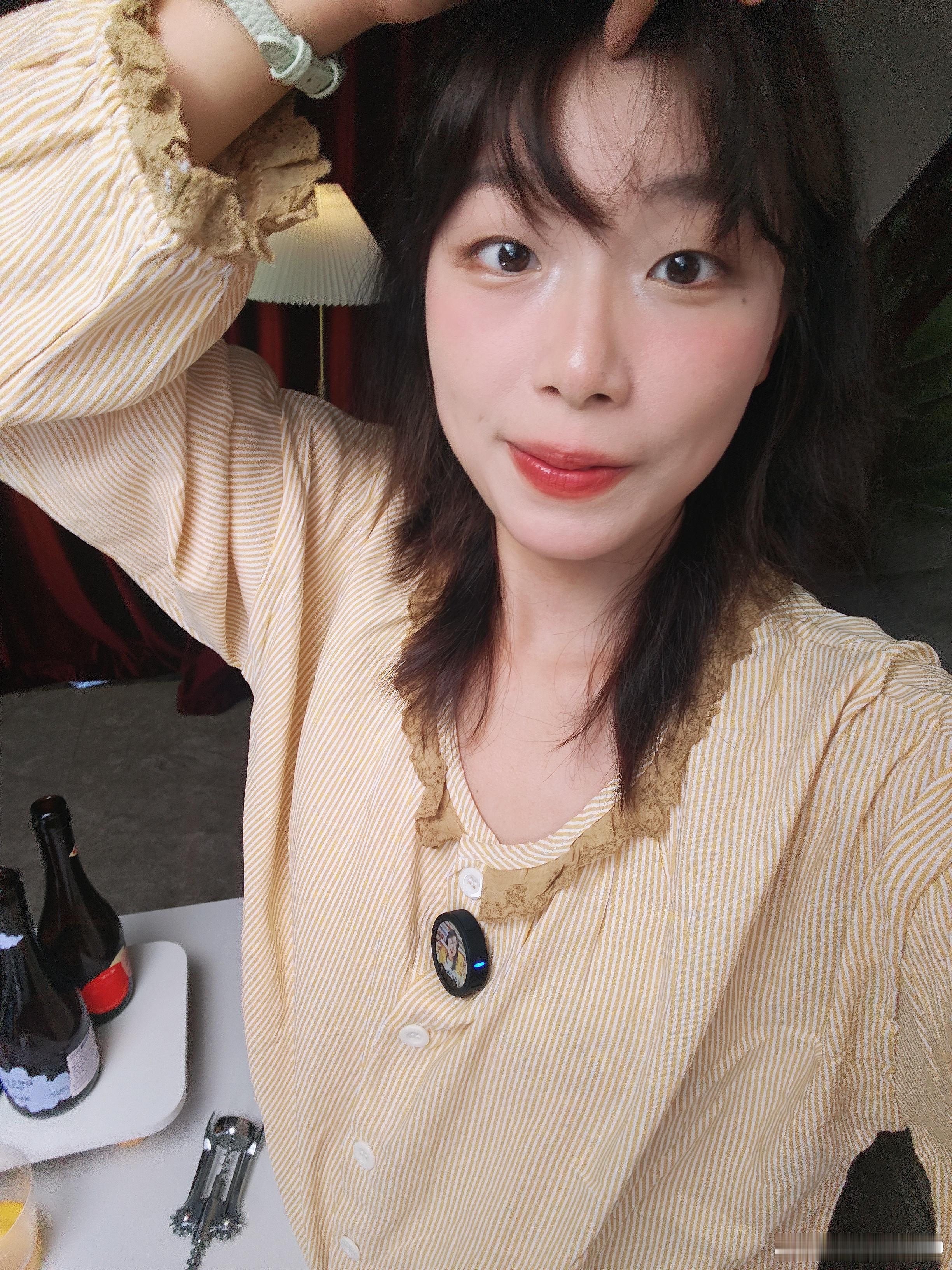 今天的刘海一点也不听话！气！（好不容易化妆没翻车） 