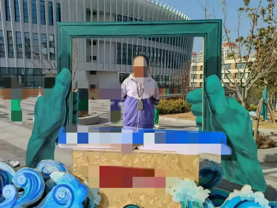 倒地8分钟无人问津！14岁初中生在校体测猝死！官方通报。
这起突如其来的悲剧再次