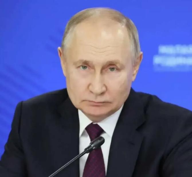 铁了心要干！ 

俄罗斯总统今天突然宣布： 1月24日，俄罗斯总统普京明确宣布，