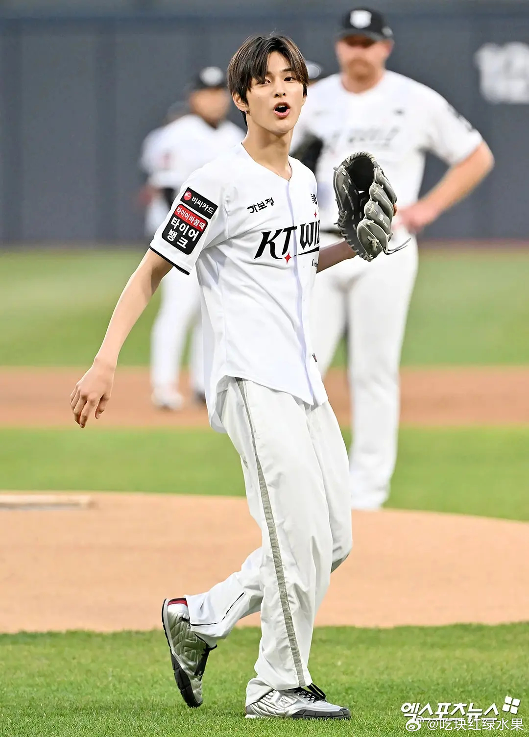 安乾镐开球新闻图 打几分 