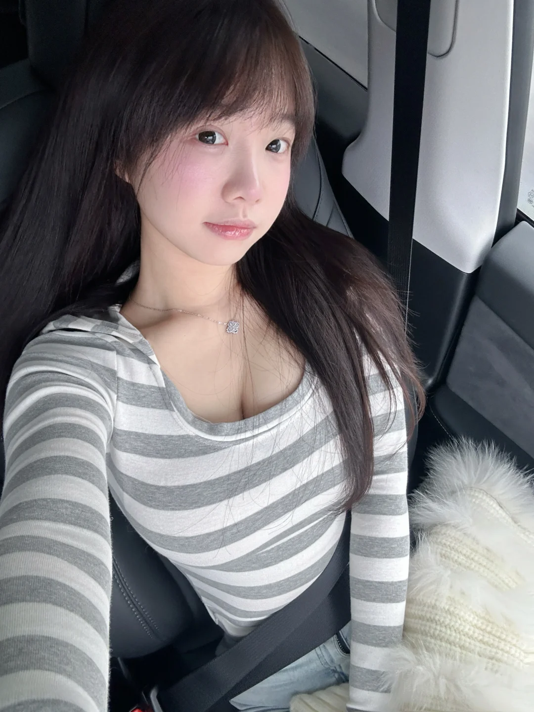 紫啧~~💜加了个帽子一下变得好特别哦