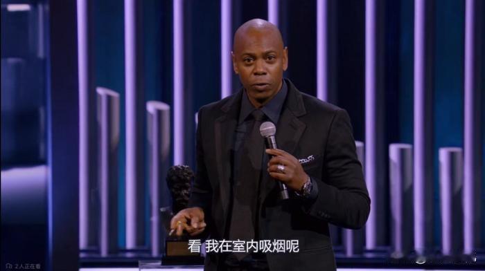 一位脱口秀大师说过：
"真正的自由，不是你能赚多少钱、有多红，而是你敢在巅峰时转