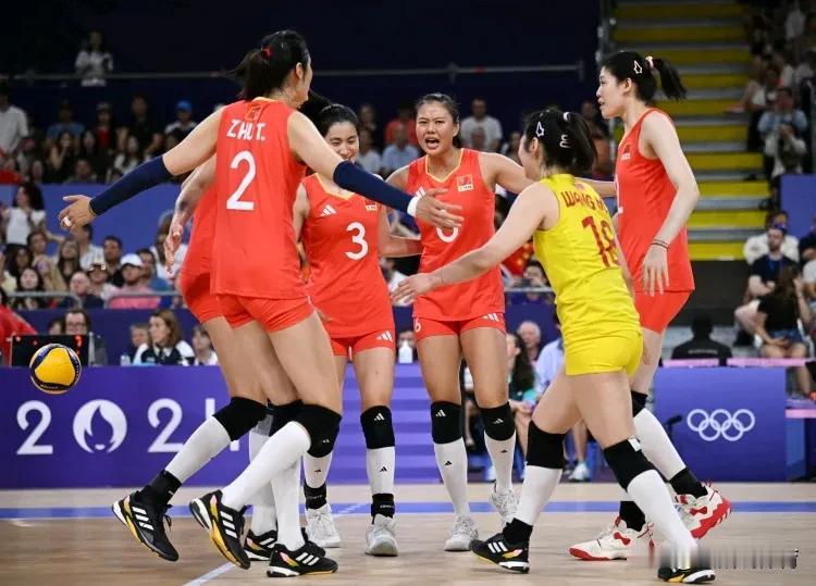 太解气了，奥运会中国女排3-2险胜美国女排，观众看到这场比赛直呼太解气了，女排精