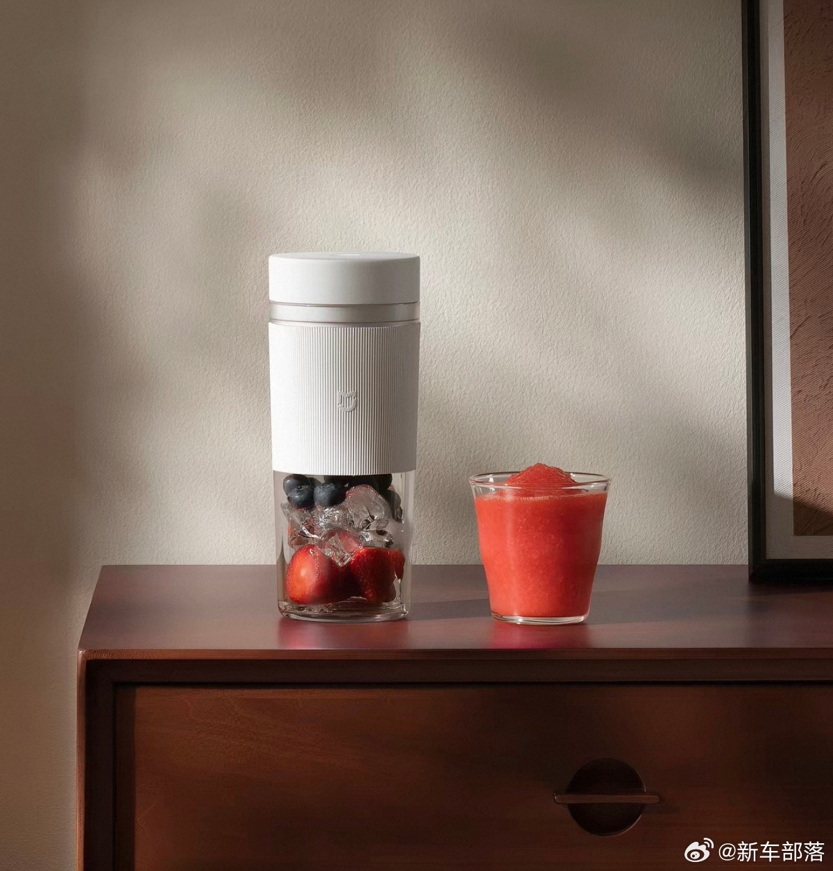 福利继续，评论这条抽一位铁粉送小米便携榨汁机  抽奖详情