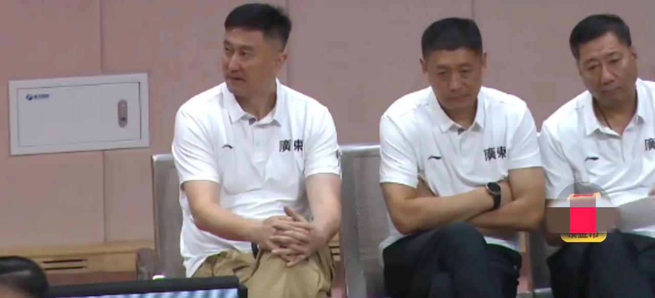 7月30号晚间，在一场四国邀请赛中，广东全运男篮66：90以24分的比分输给了来