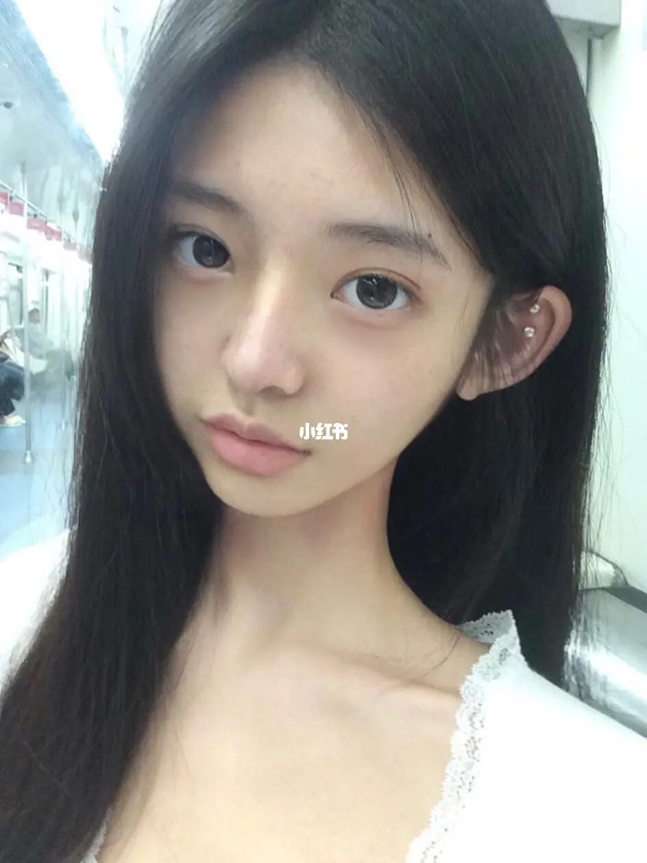 人设：古希腊掌管黑眼圈泪沟的神