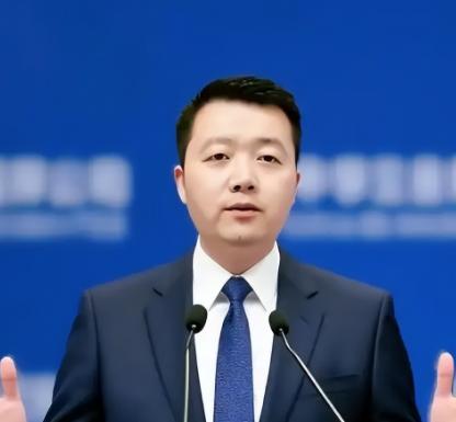 终于有个敢说真话的专家了！
罗鸿建议，取消私生子继承权！凭什么原配夫妻勒紧裤腰带