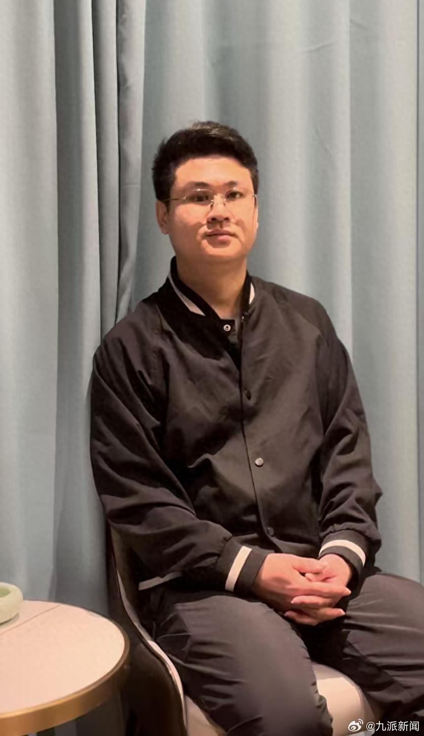 #男子散步被烟花炸伤眼起诉监管部门#【#男子散步被烟花炸伤致右眼摘除#】4月16