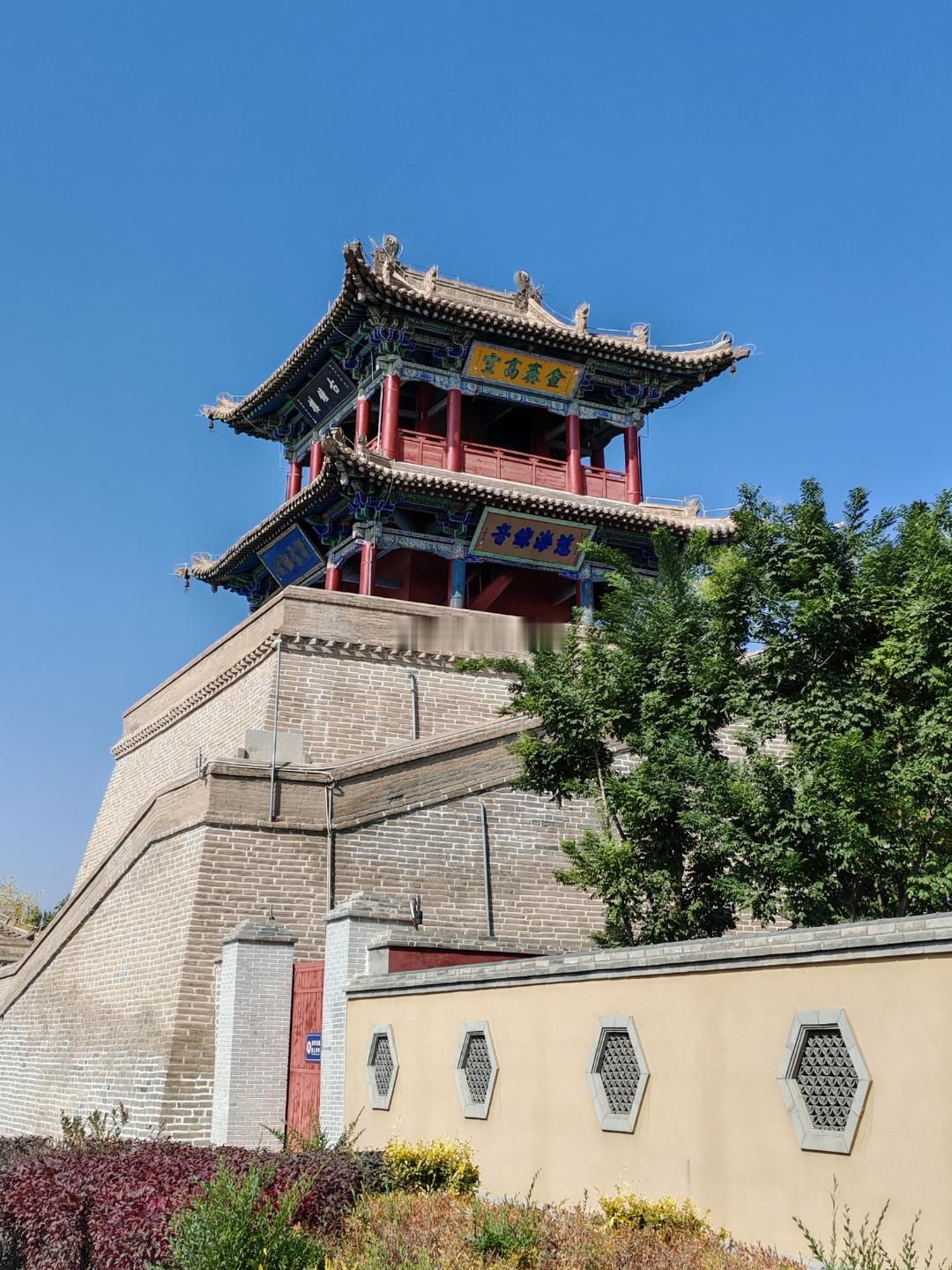 儒家文化下，基本所有女主当政，一定是崇尚佛教的，而且如果有条件，一般都是崇尚大乘
