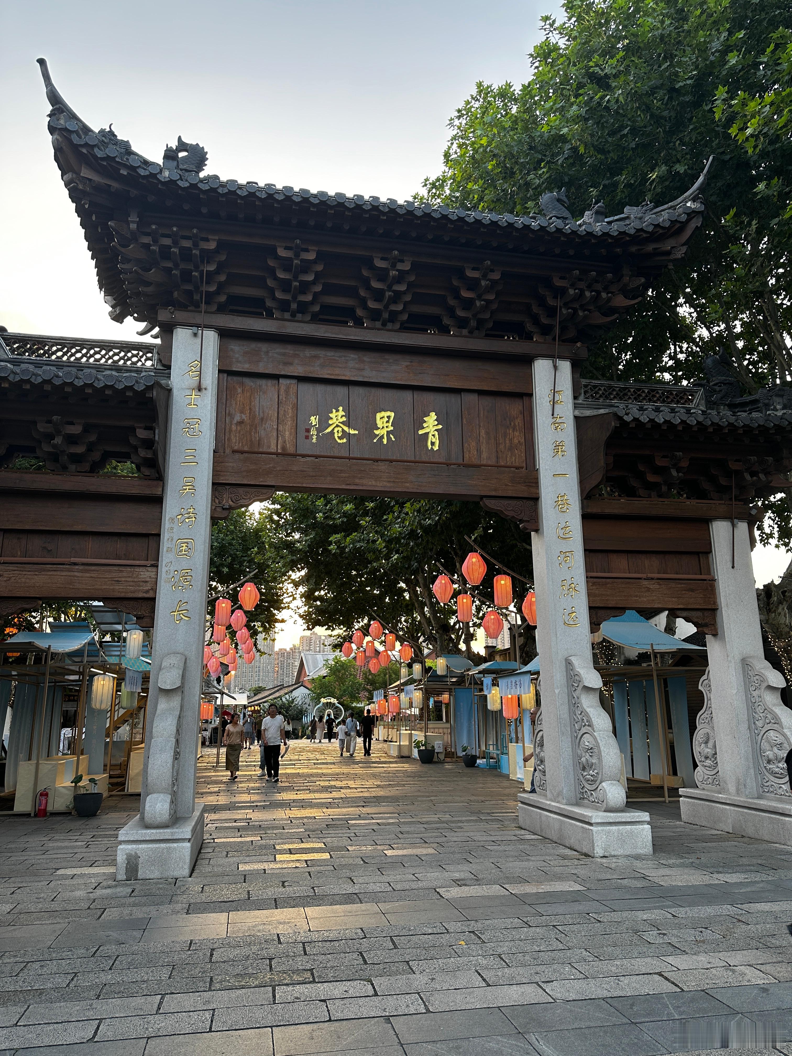 又是睡得很累的一夜，我外出就睡不好，哪怕先生小孩都在身边，哪怕四件套都是家里带的