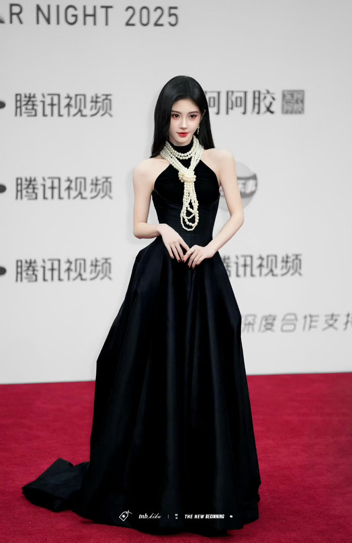 鞠婧祎  jjy鞠婧祎苏绿夏jjy鞠婧祎万花世界永遠糾纏在一起吧 命運 頭髮 我