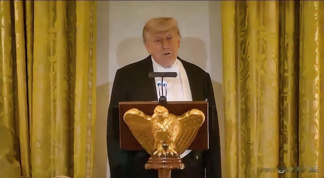 特朗普：我想祝贺英王查尔斯今天在国会的演讲非常精彩。他竟然让民主党人起立（鼓掌）