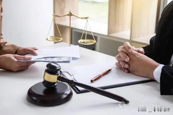 台湾省立法机构里院长的权力到底大不大？其实就是一个召集人的身份，只有敲棒的权利，