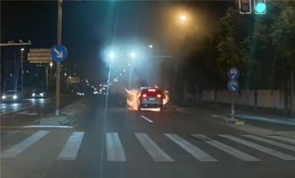 理想汽车就10月23日晚上海一辆2024款MEGA起火事件正式回应：事故前4小时