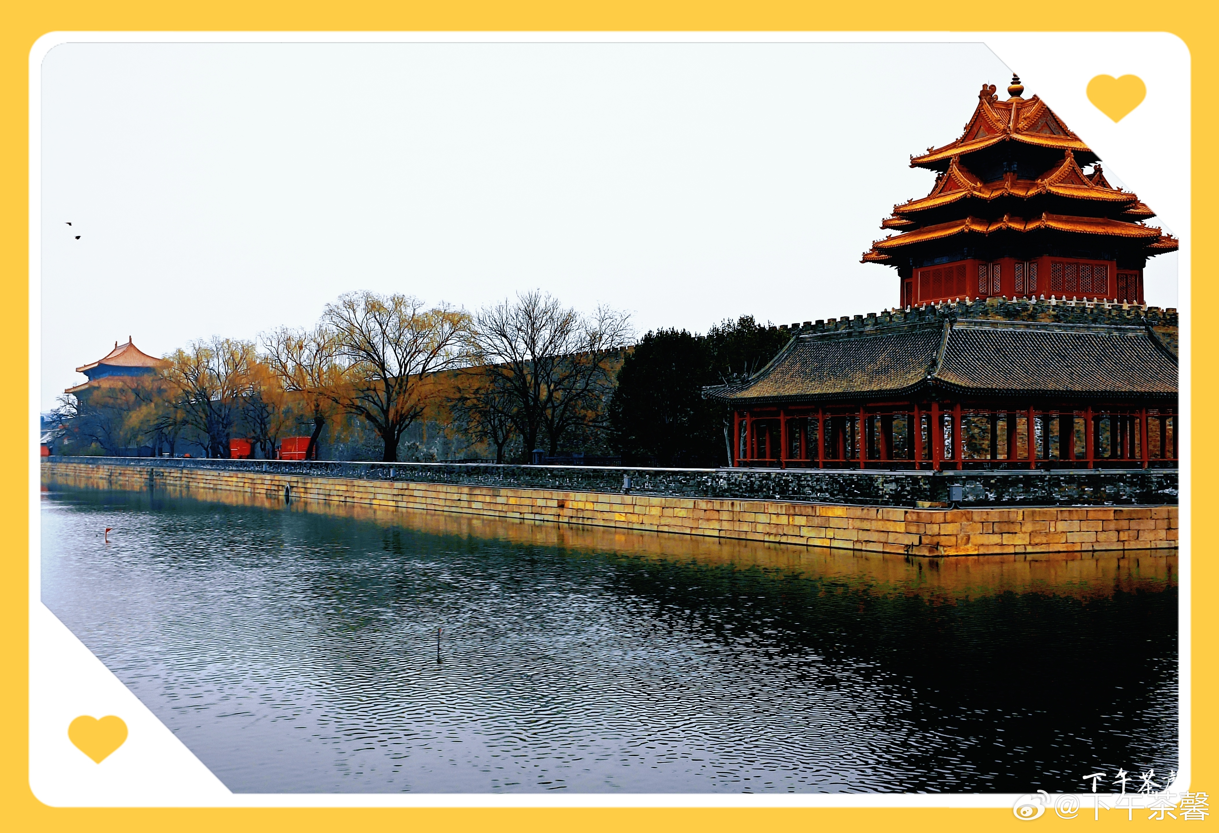 【故宫角楼】连续两年在故宫角楼西北角都看见了“千里江山图”，今天天气不太好，跑到