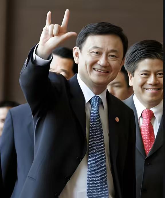 他信会不会在下周出庭，我觉得悬念不大了。如果他真的打算在下周出庭，又何必在这个节