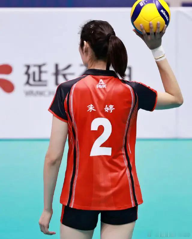 QUEEN 不上场，河南队原形毕露。进攻线脆弱的都在拍蚊子。韩雯雅9扣0中1被拦