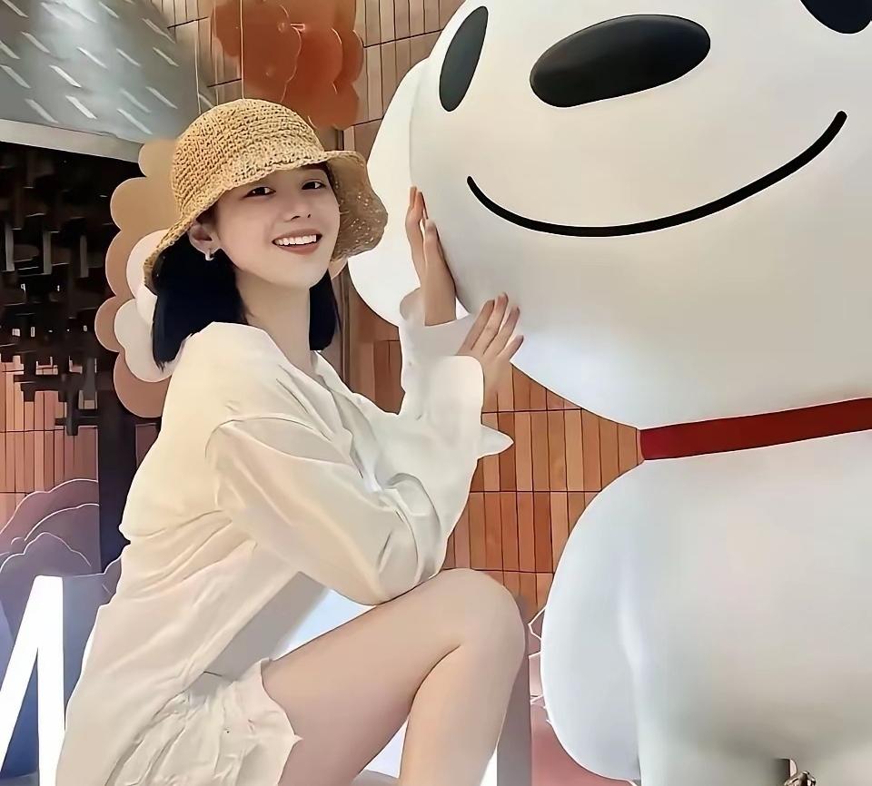 大学时期的女友，着实令人难以忘怀。毕竟，那是青春记忆中最为美好的时光，每一次回想