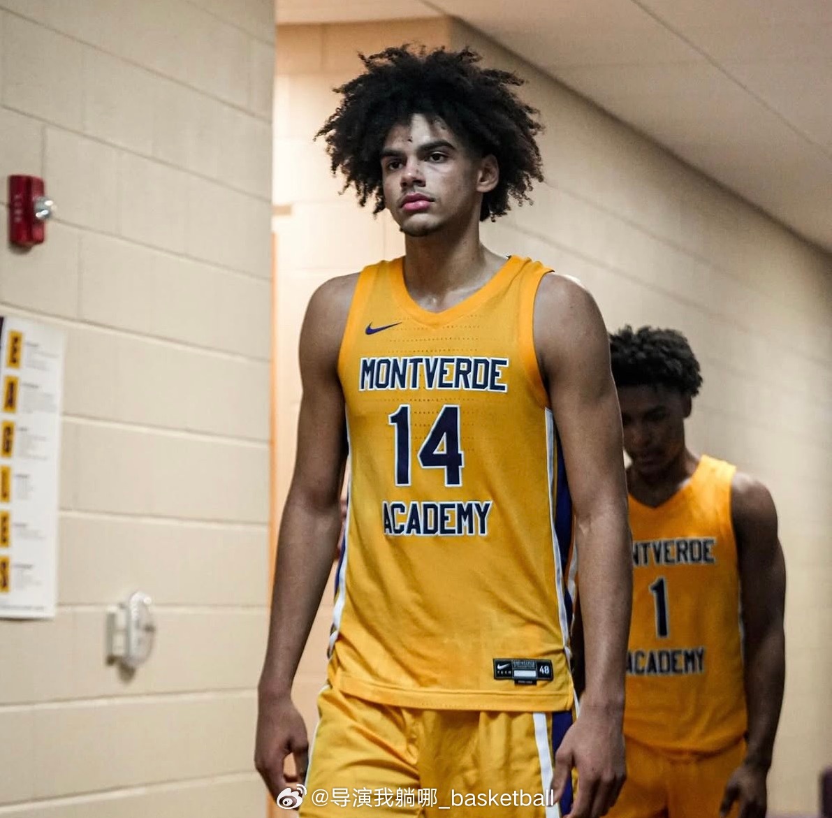 今天解说见证了一名新秀在逐渐证明自己，老鹰首轮23顺位新秀帅气的羚羊王子纽厄尔在