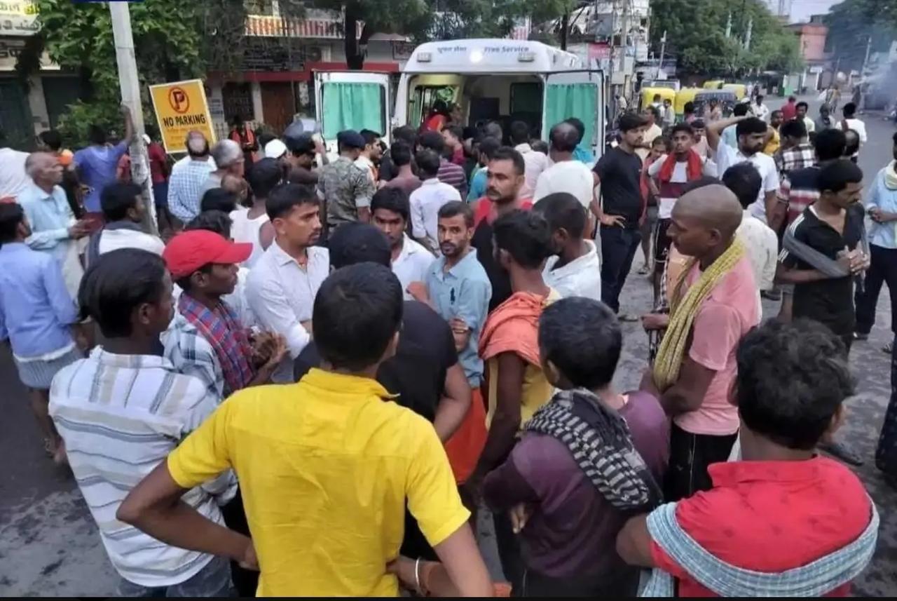 印度寺庙发生踩踏事故 至少六人死亡数十伤
 
印度警方表示，5月3日果阿邦一座寺