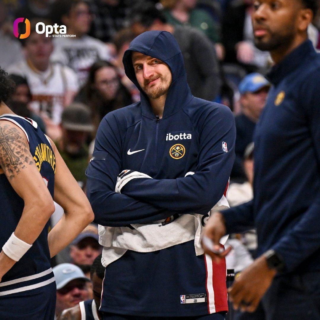 在NBA历史上（含季后赛），球员所有超过140万个的连续10场比赛区间中，没有任