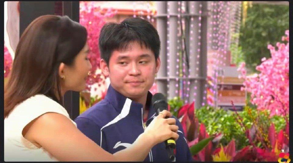 今天林诗栋脸好红（不是故意要截丑图的