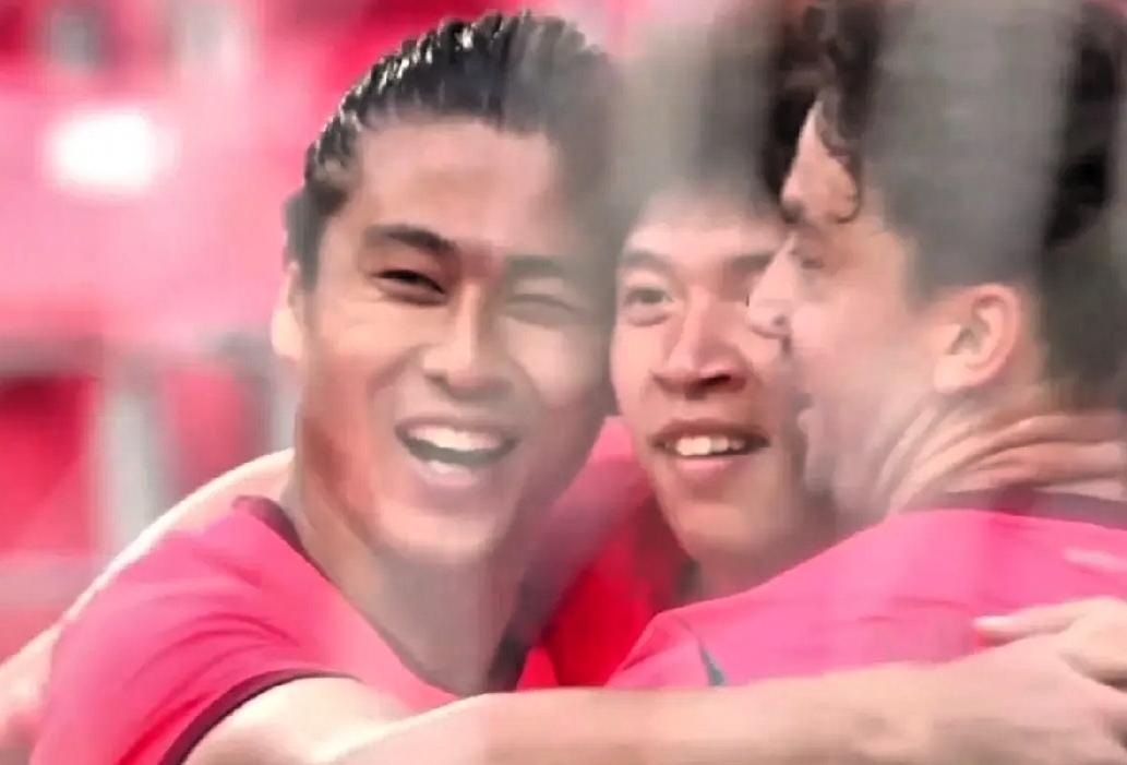 中国男足摘铜，热度竟比亚运创造域外历史高15位！虐球迷千万遍，一次突破就看见希望