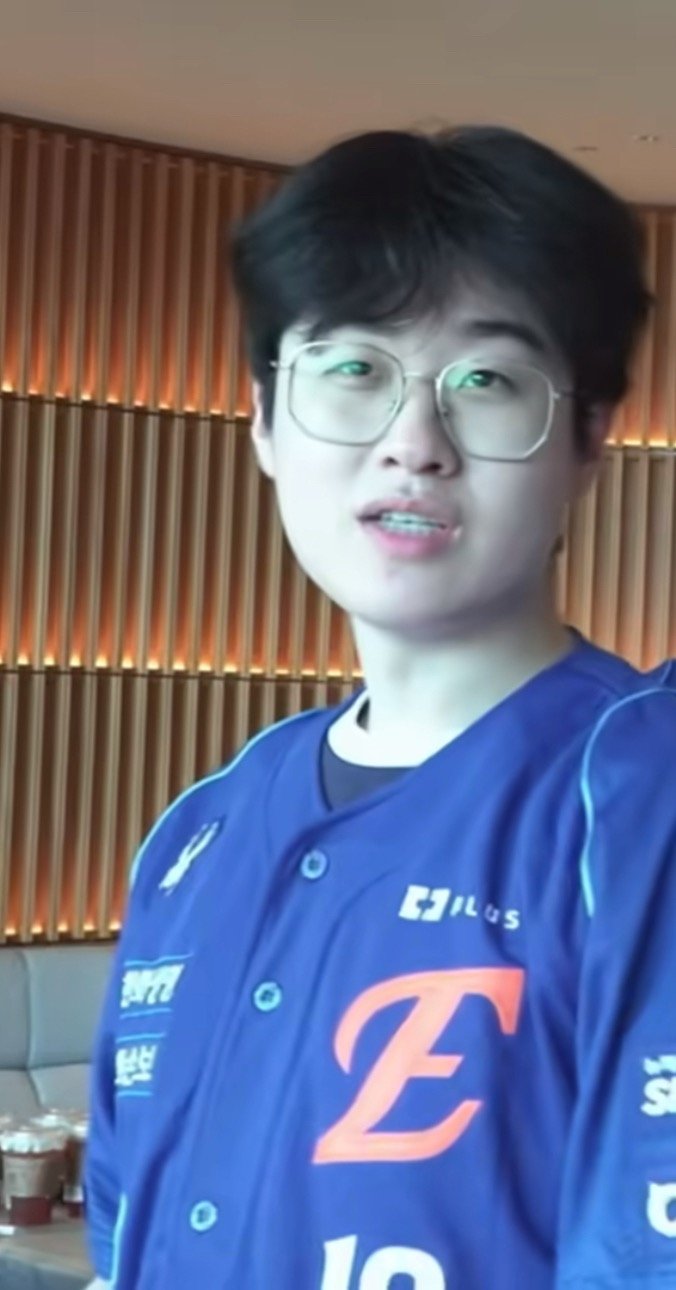 突然美我一大跳 好白呀