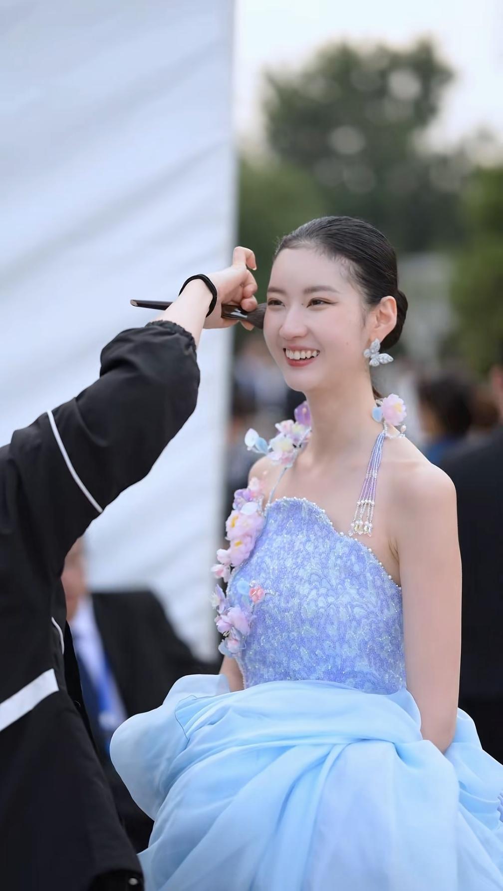 已经这么漂亮了，为啥还要化妆