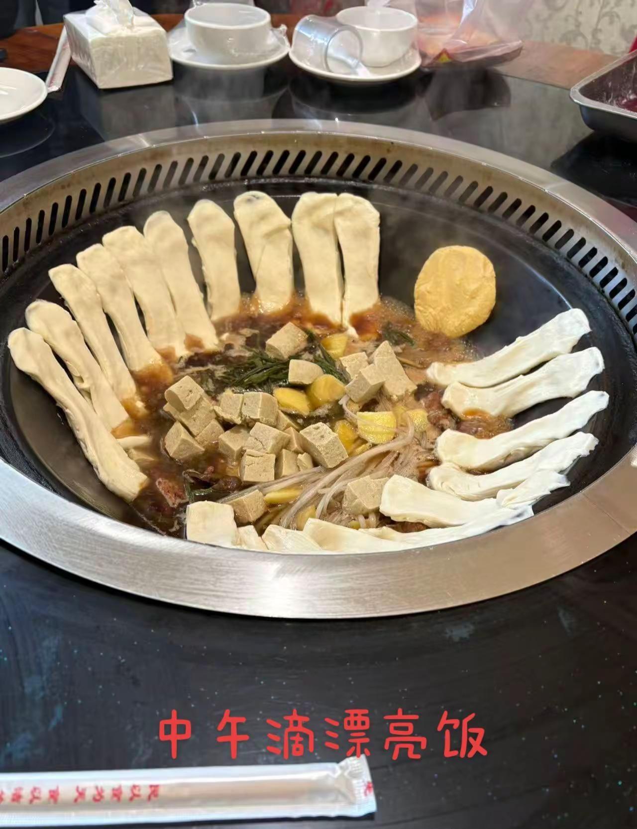 只想把自己养的越来越快乐 平静，                    其它的 