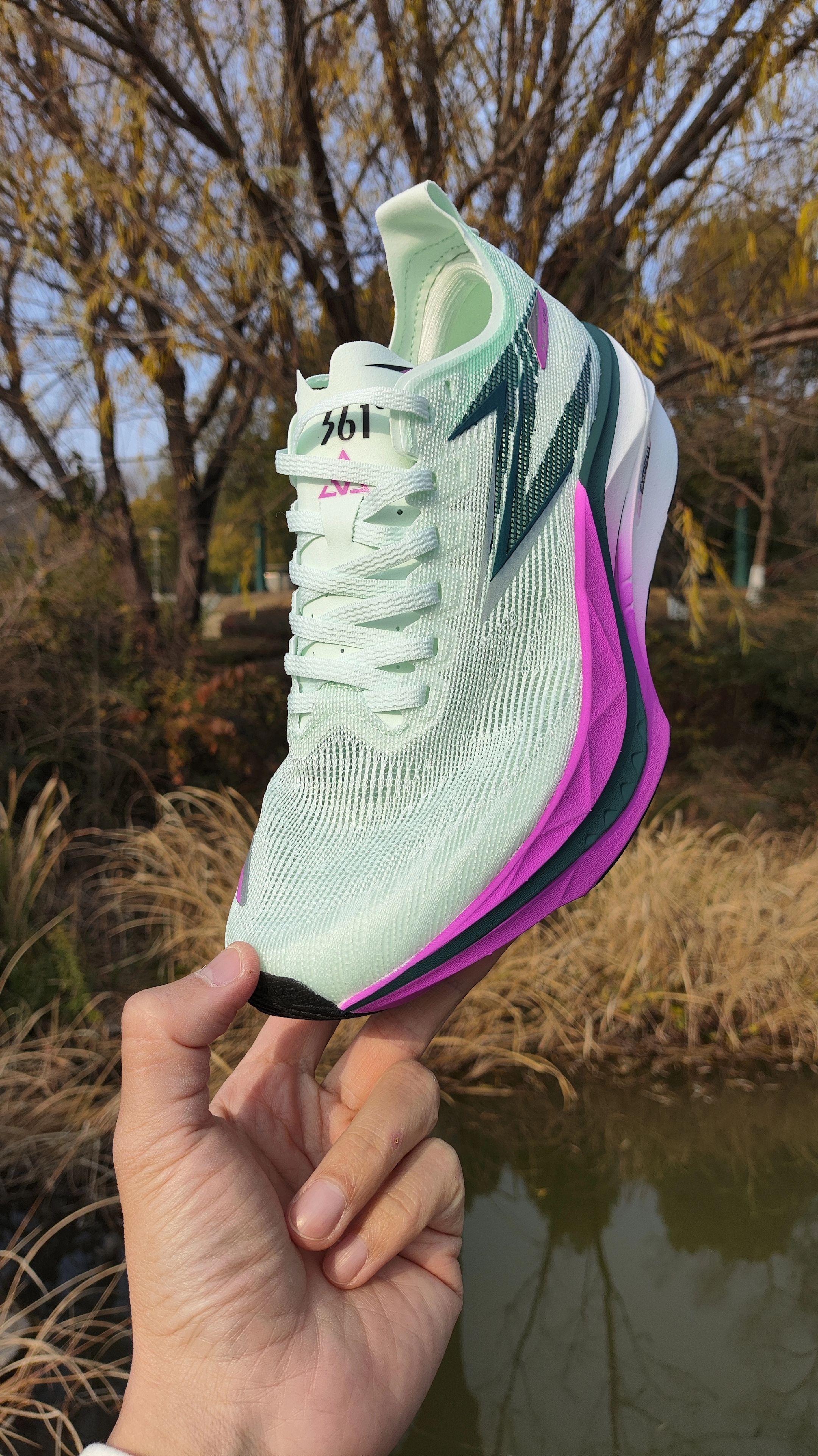 【飞燃5future】开箱。